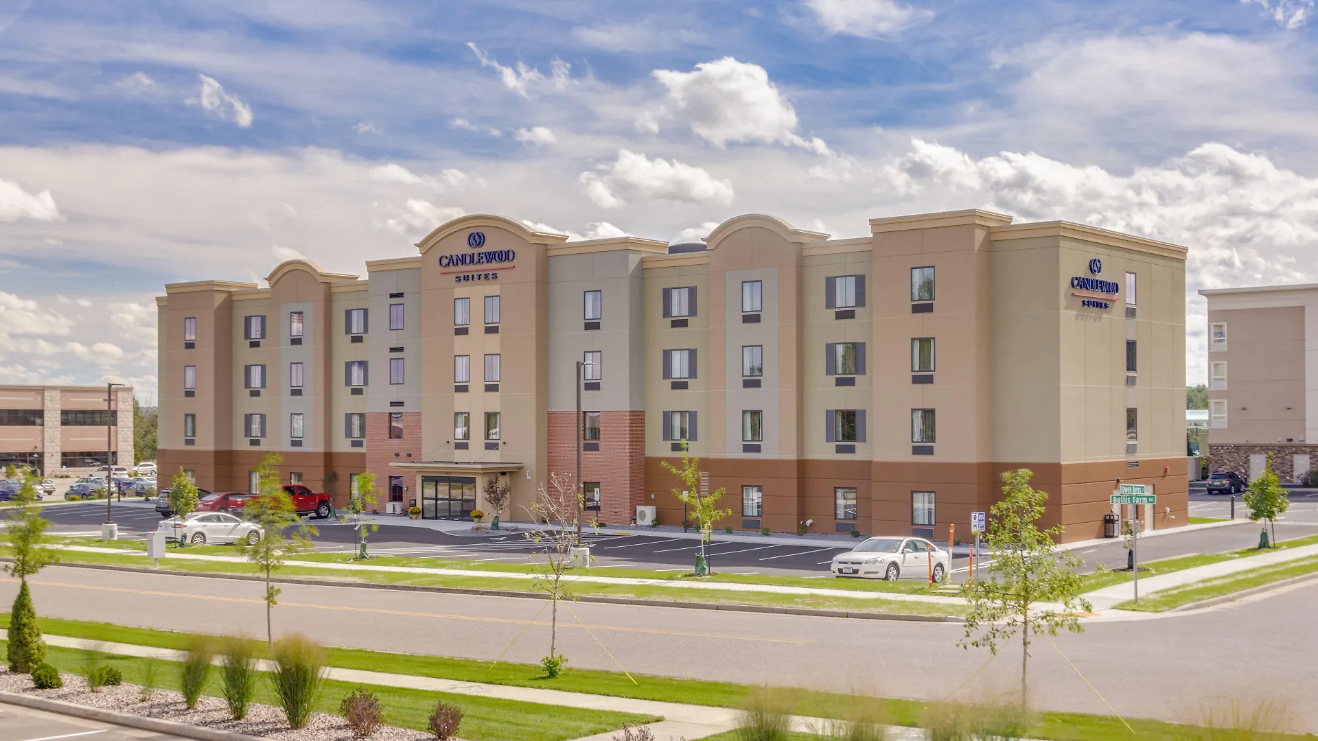 2 Top-Rated 3-Star Hotels In Eau Claire, WI