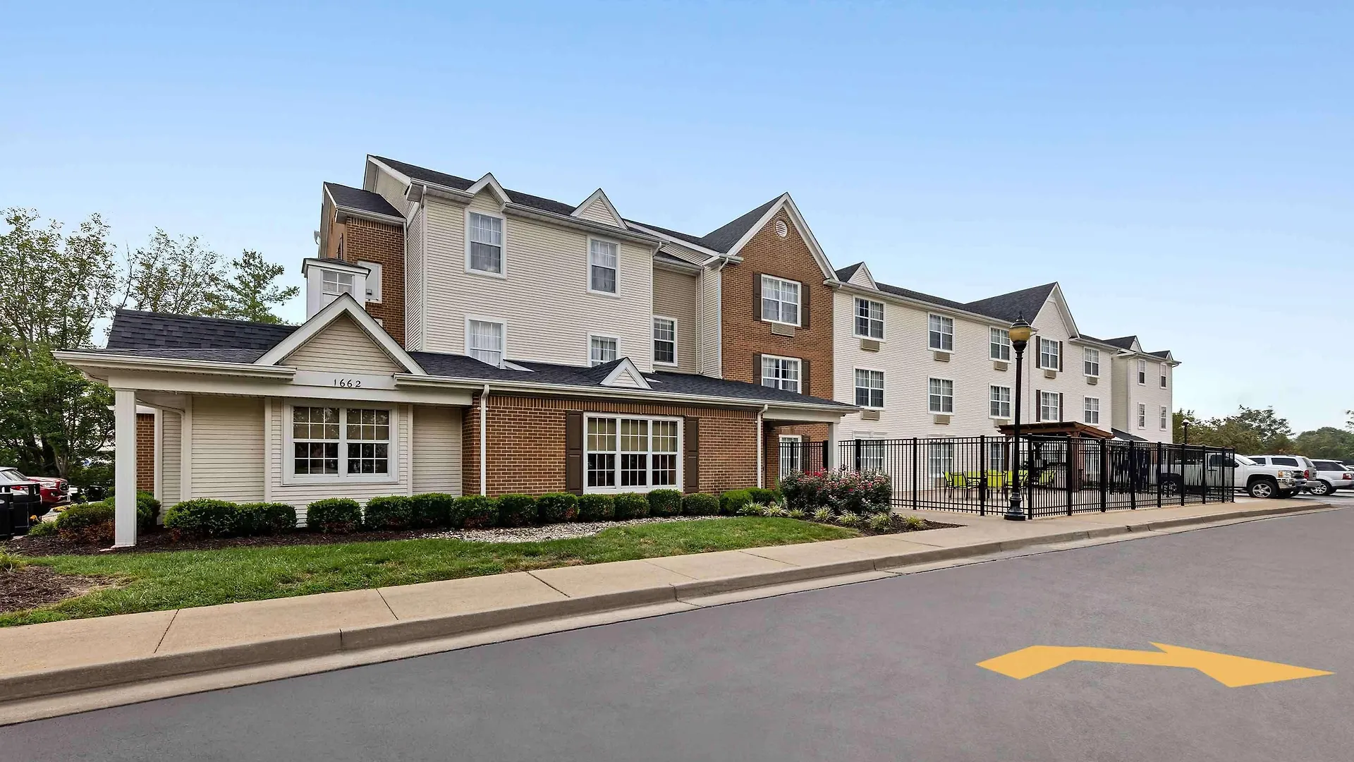 10 Business Hotels In Greater St. Louis That Deliver