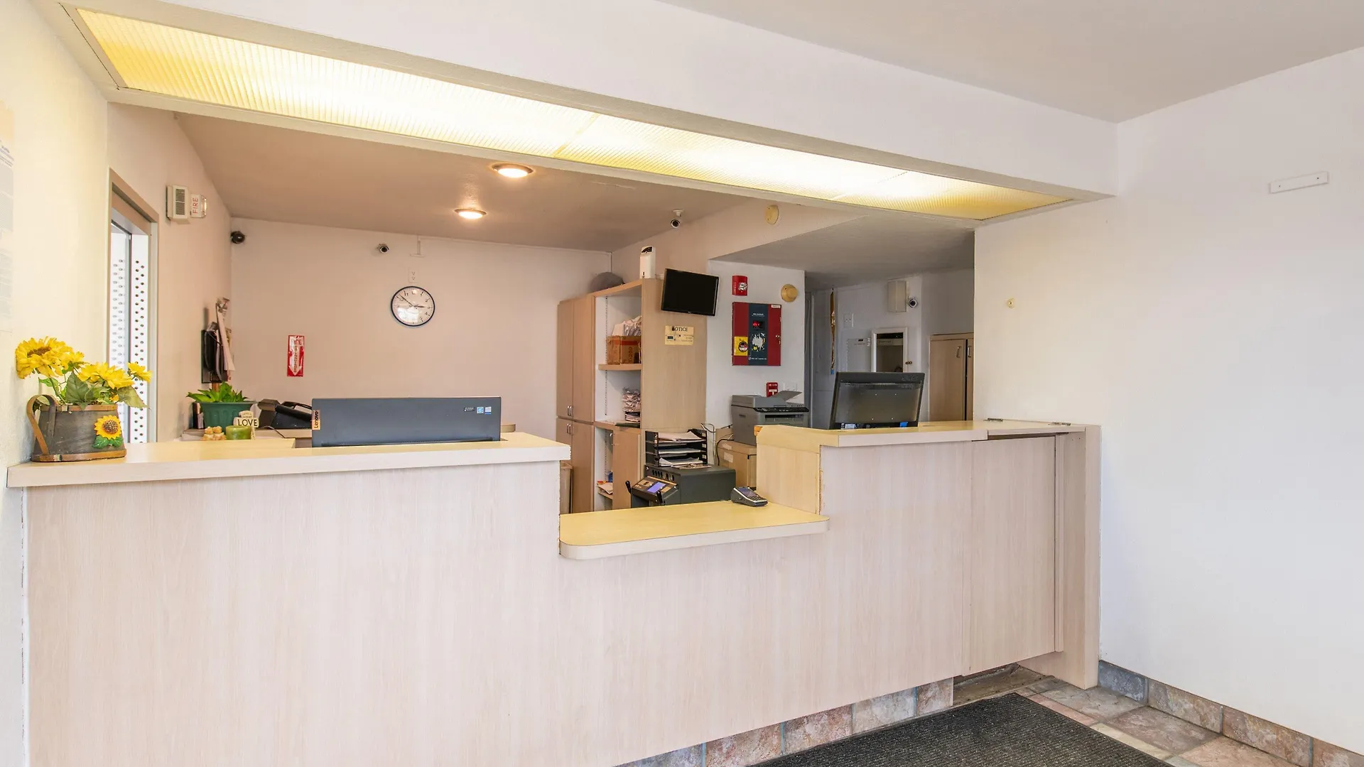 Staying Near Cox Business Convention Center: 4 Budget Hotels Compared