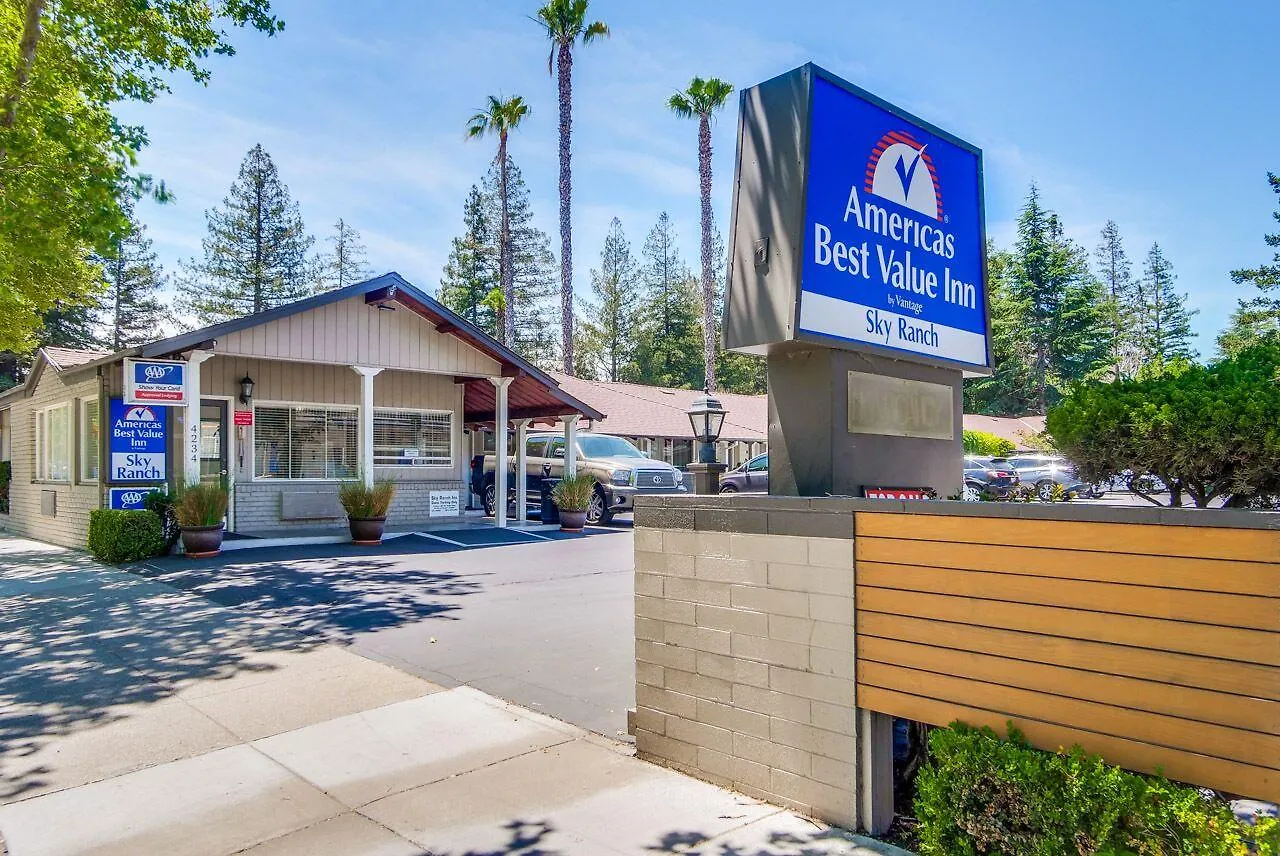 Where to Stay Near Museum-The Perham Foundation: 4 Budget Hotels