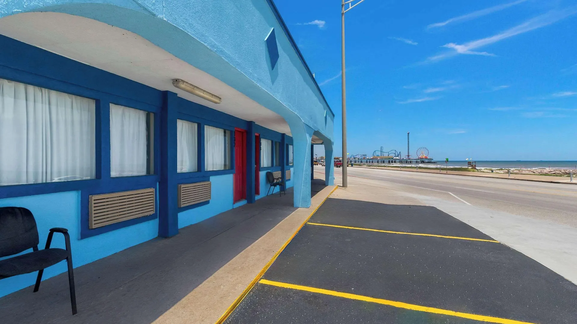 4 Central Hotels Near Schlitterbahn Galveston for Easy Waterpark Access