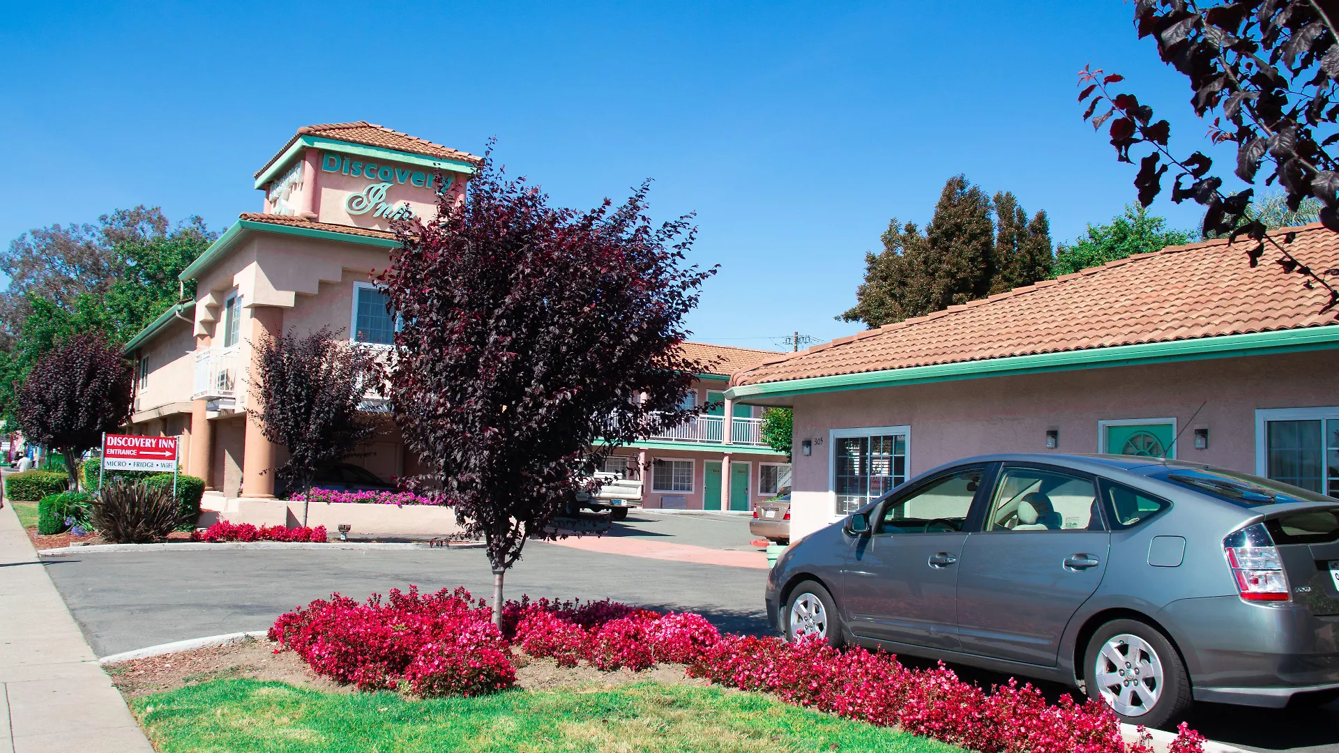 4 Budget Hotels Near Kenneth Birchfield Memorial Park Worth Booking
